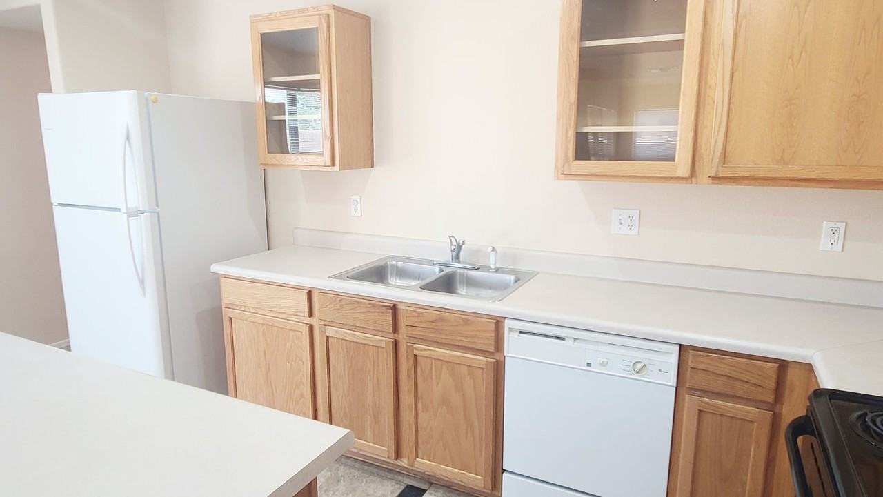 1373 S Wagon Wheel Ct - Photo 7 of 38