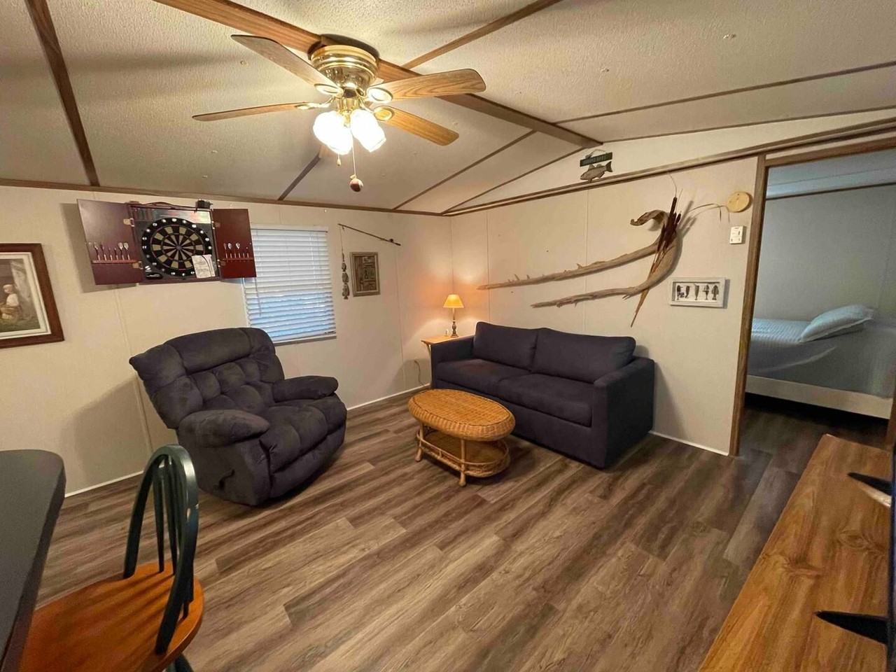 205 Lewis Cir - Photo 4 of 19