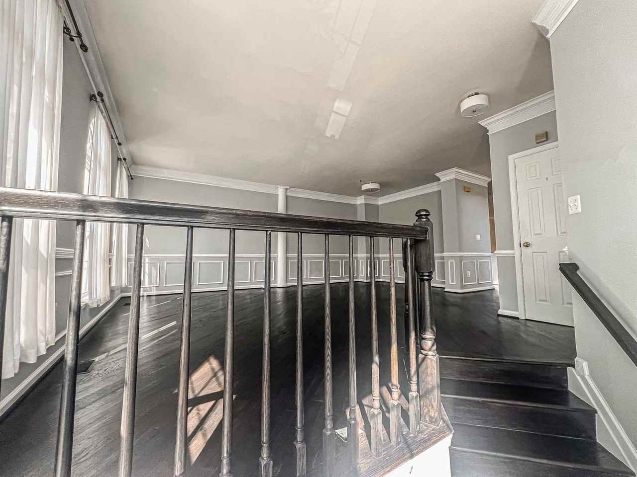 5280 Sandyford St - Photo 3 of 47