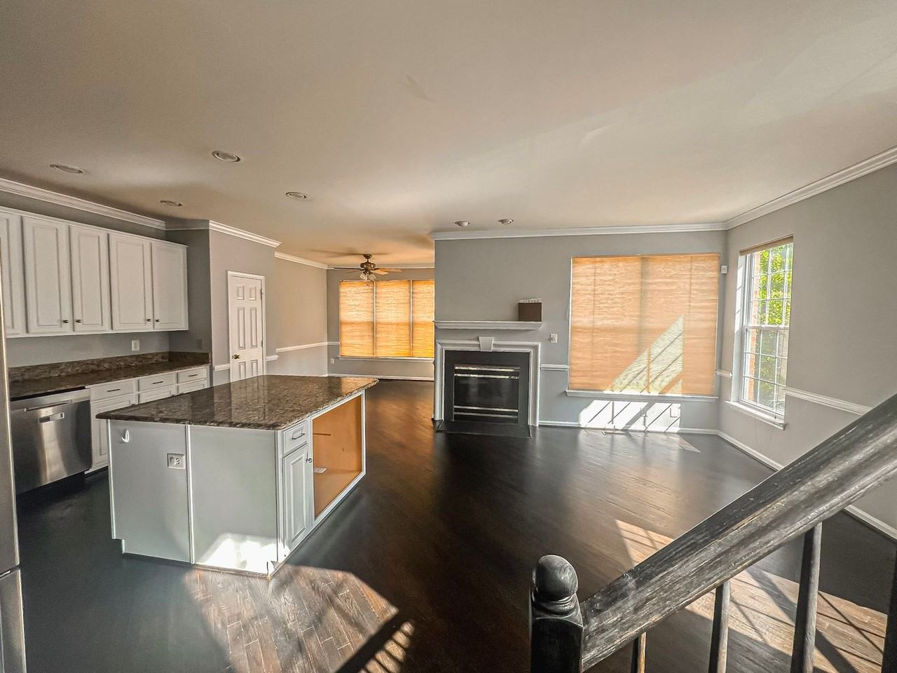 5280 Sandyford St - Photo 7 of 47