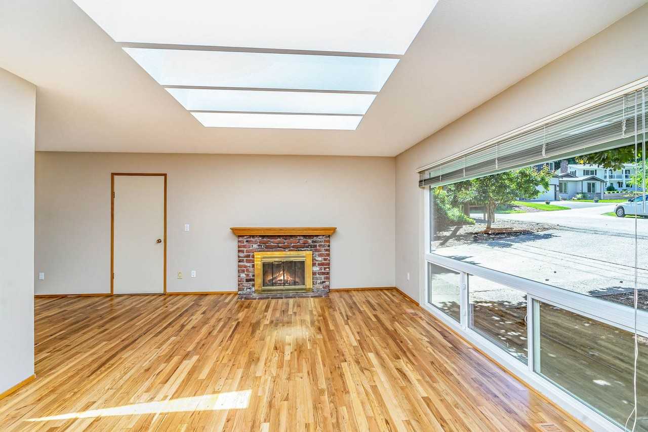 4256 163rd Ave Se - Photo 4 of 25