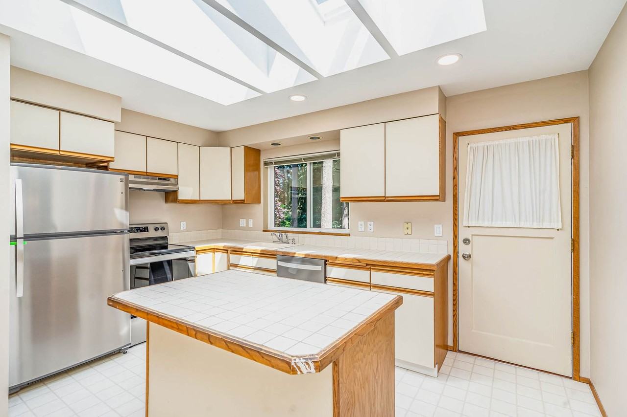 4256 163rd Ave Se - Photo 7 of 25