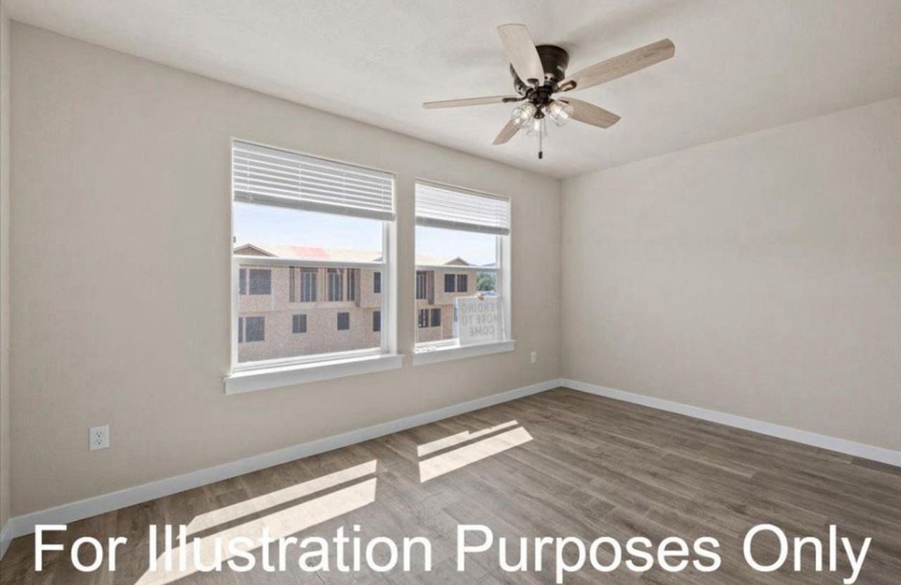 7858 28th St - Photo 4 of 9