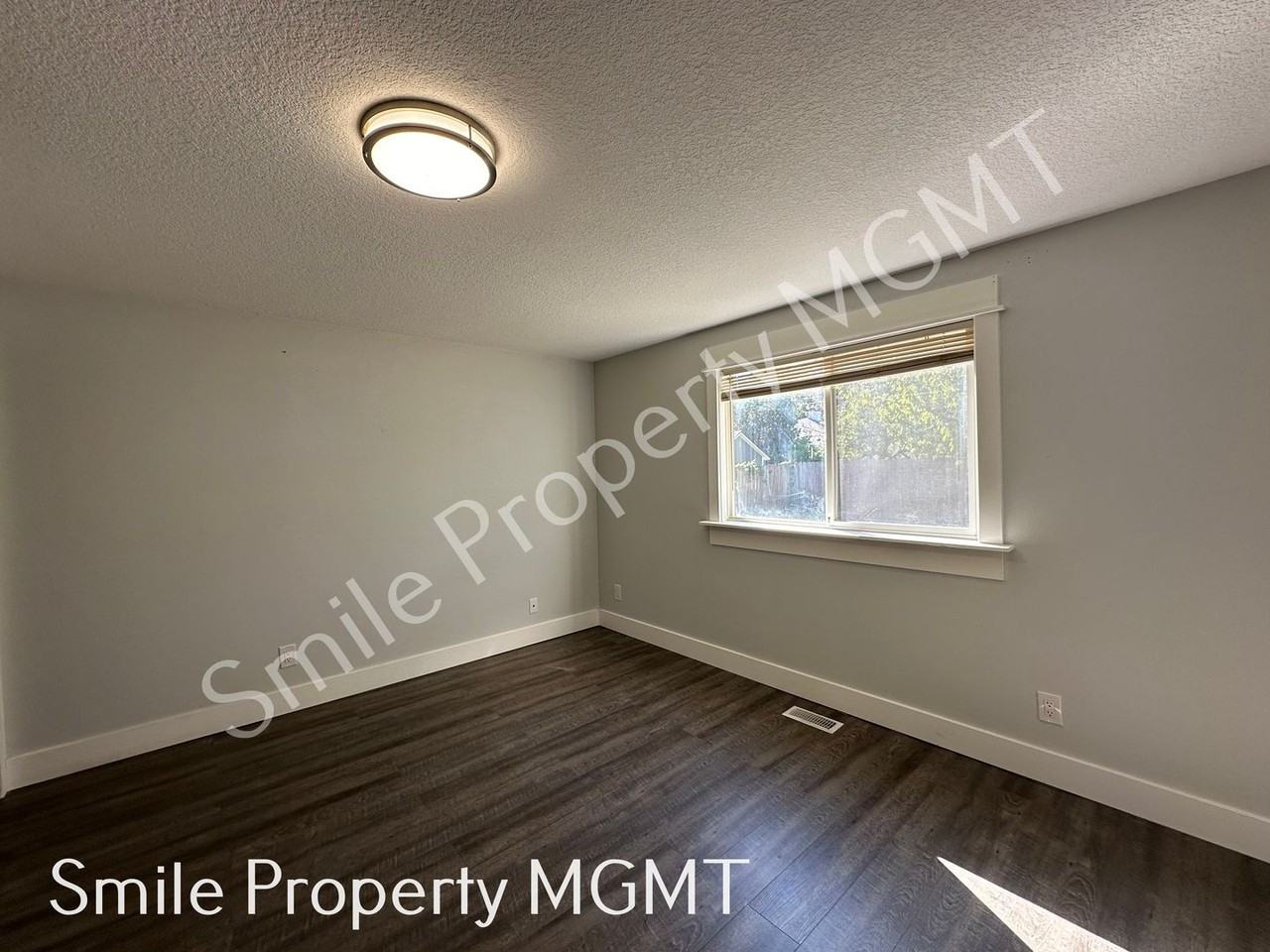 5007 Se 114th Ave - Photo 6 of 12