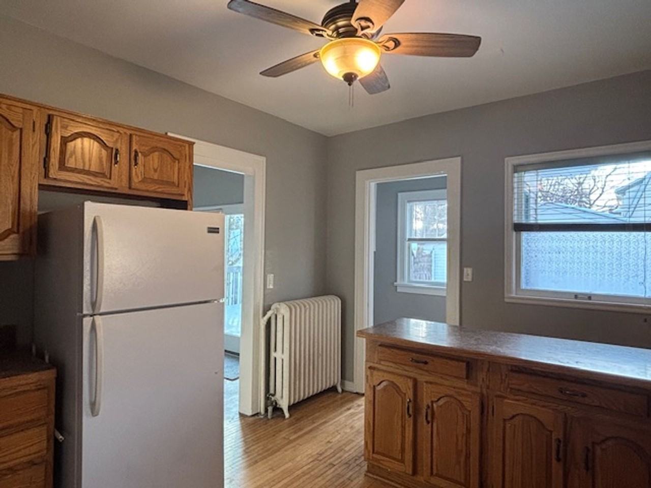 197 Fairview Ave S - Photo 3 of 38