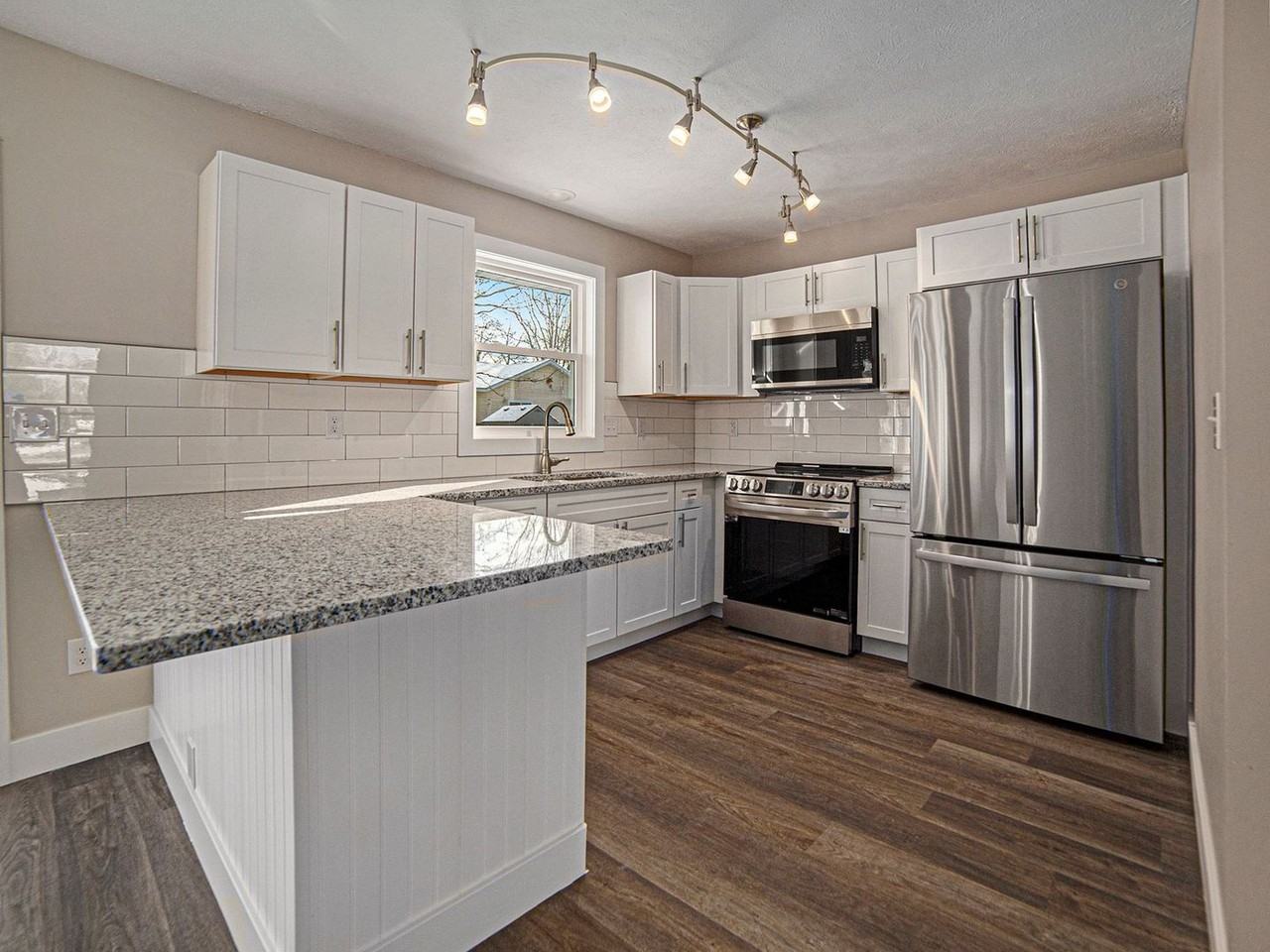 556 S Quarterline Rd - Photo 7 of 19