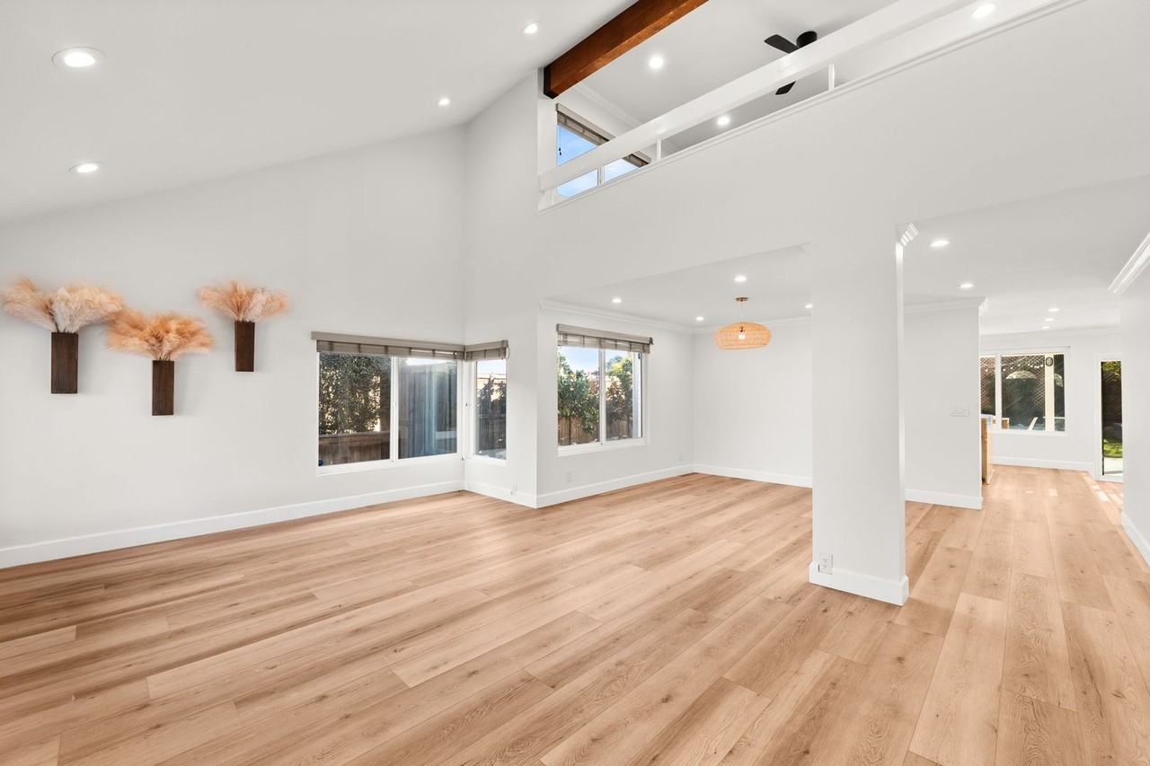 25392 Neptune Dr - Photo 6 of 50