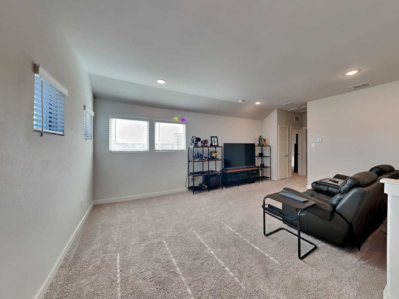 1124 Betten Bronco Dr - Photo 7 of 20