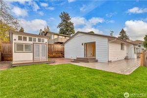 featured image of 1220 N 32nd St