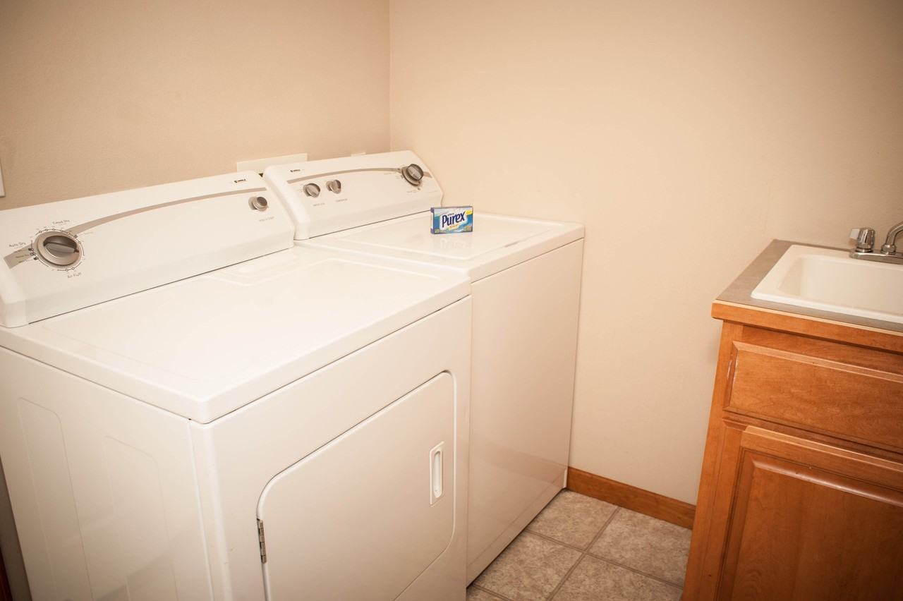 3558 Waterford St - Photo 7 of 24