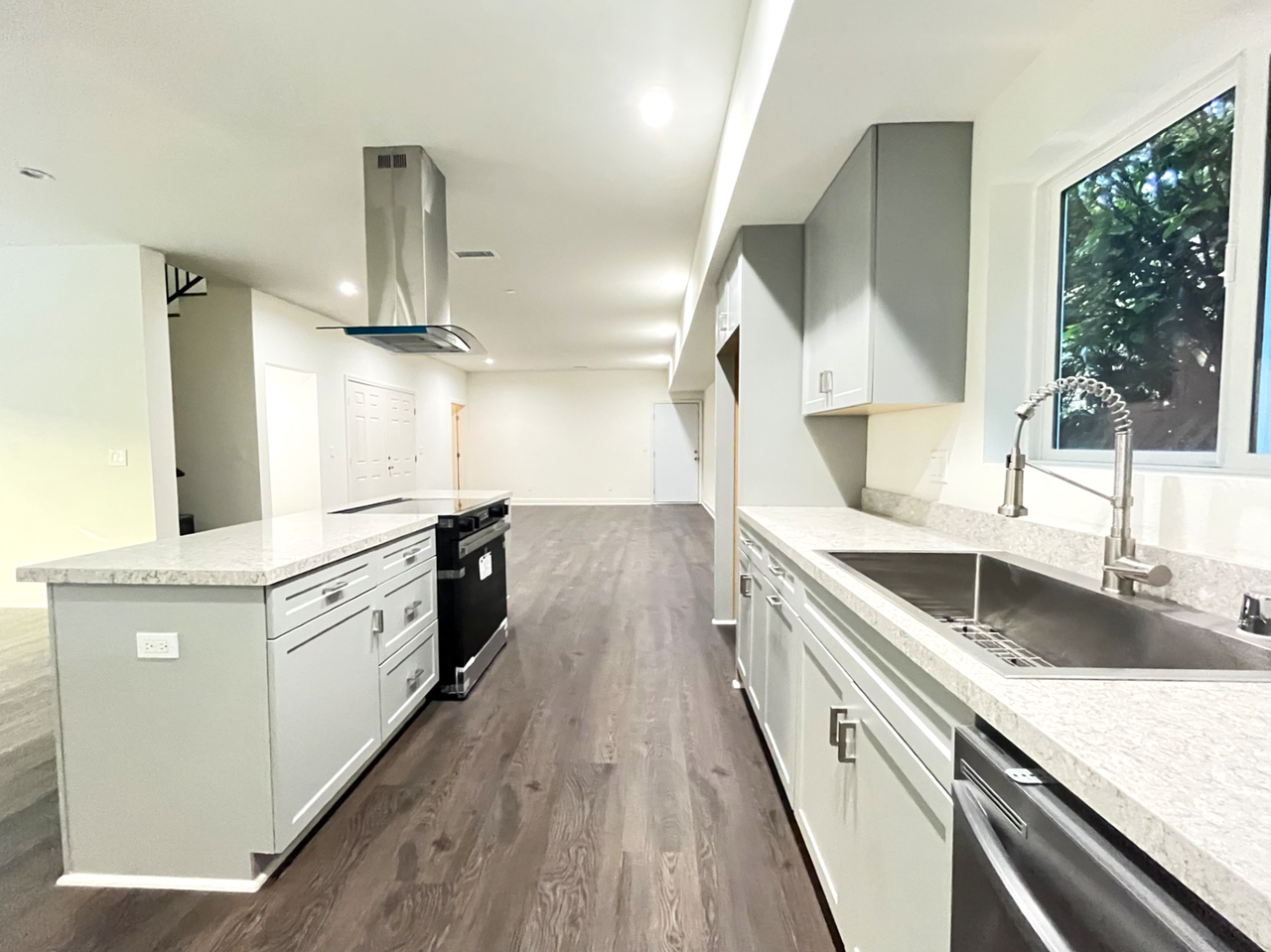 13227 Florwood Ave - Photo 6 of 35