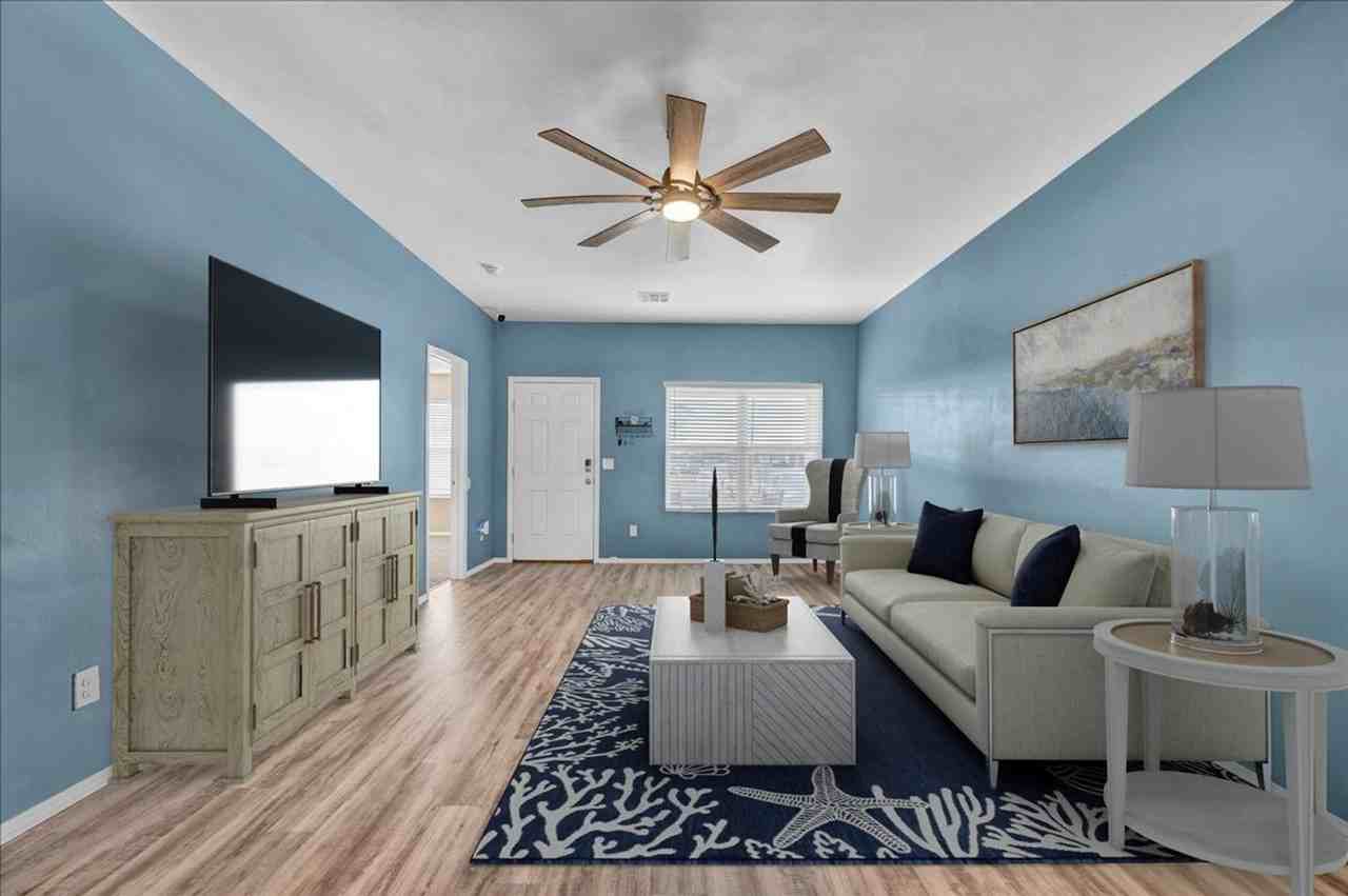 551 Se 4th St - Photo 7 of 27