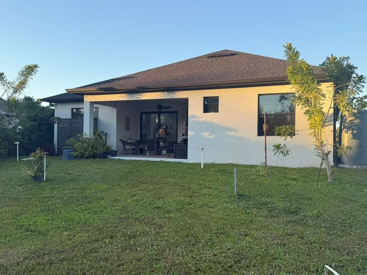 3260 29th Ave Ne - Photo 2 of 3