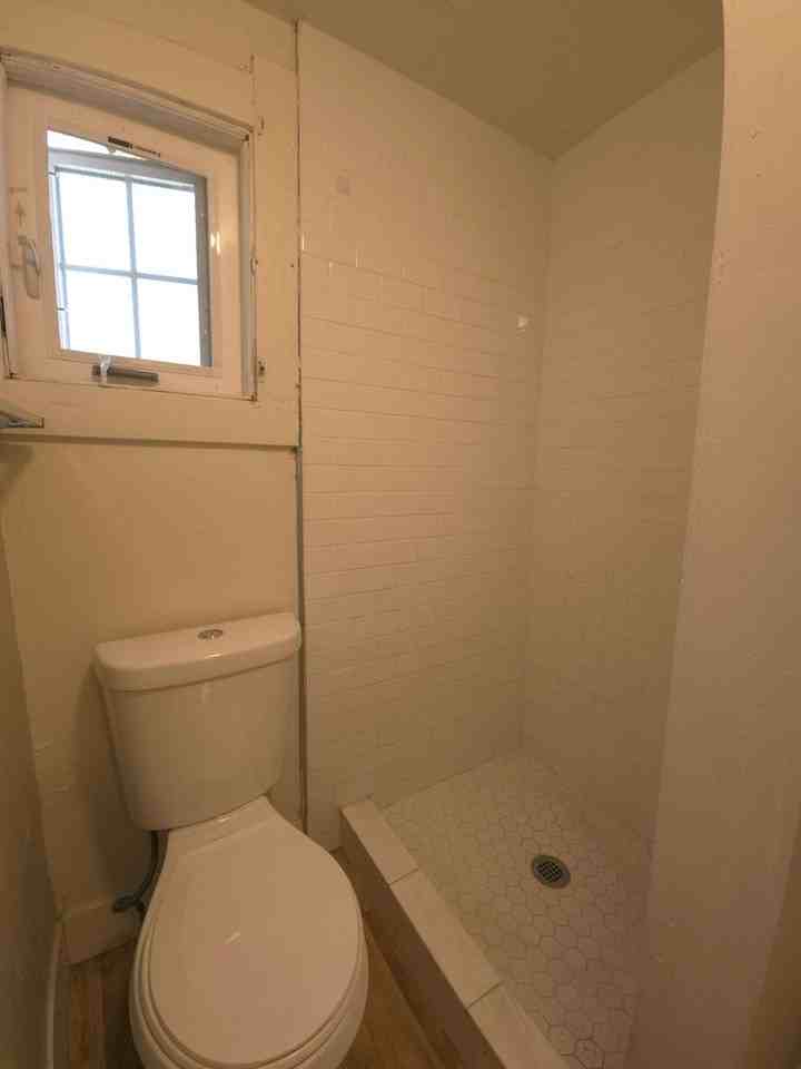 879 19th St - Photo 4 of 20