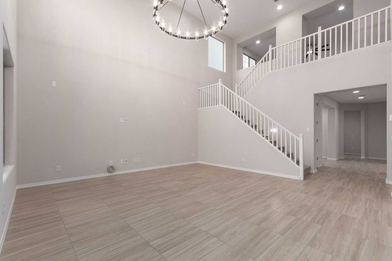 6989 W Plum Rd - Photo 3 of 28