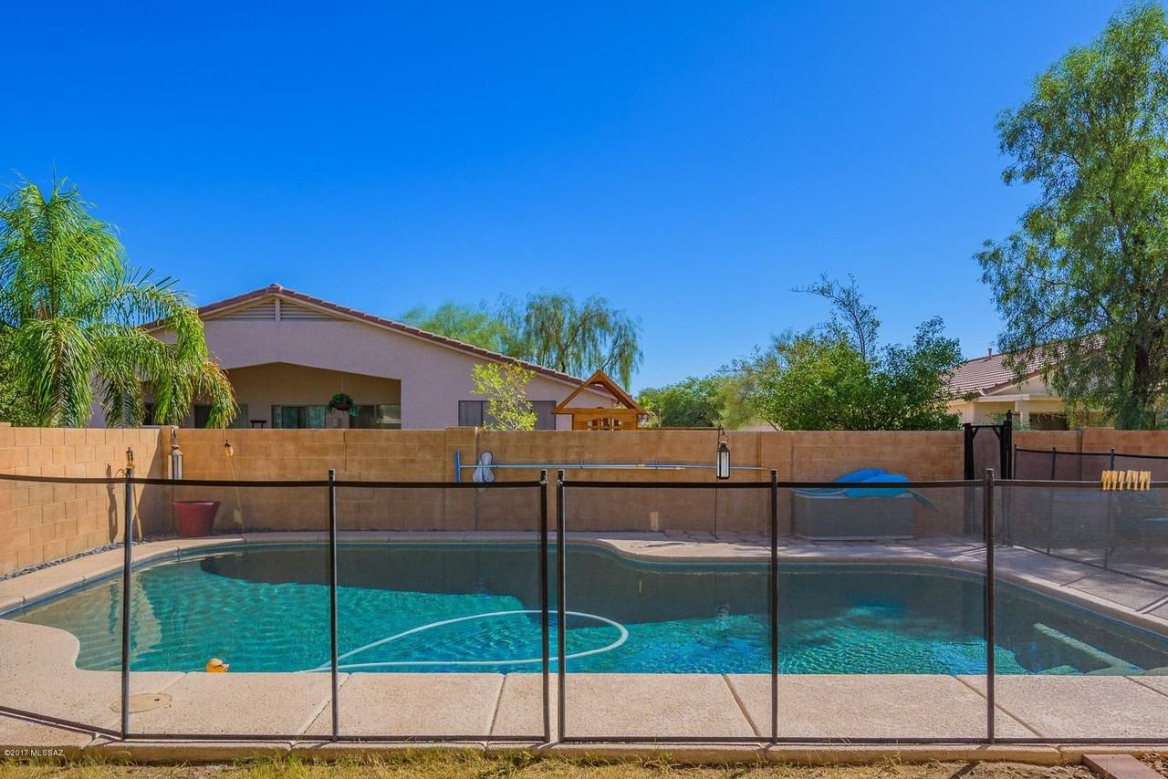 6987 W Sauceda Dr - Photo 2 of 15