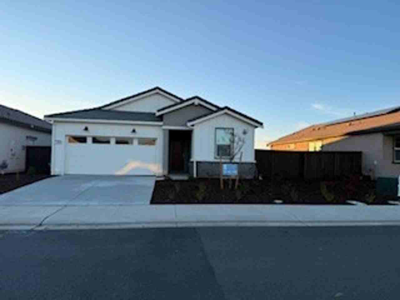 330 Nighthawk Rdg - Photo 2 of 25