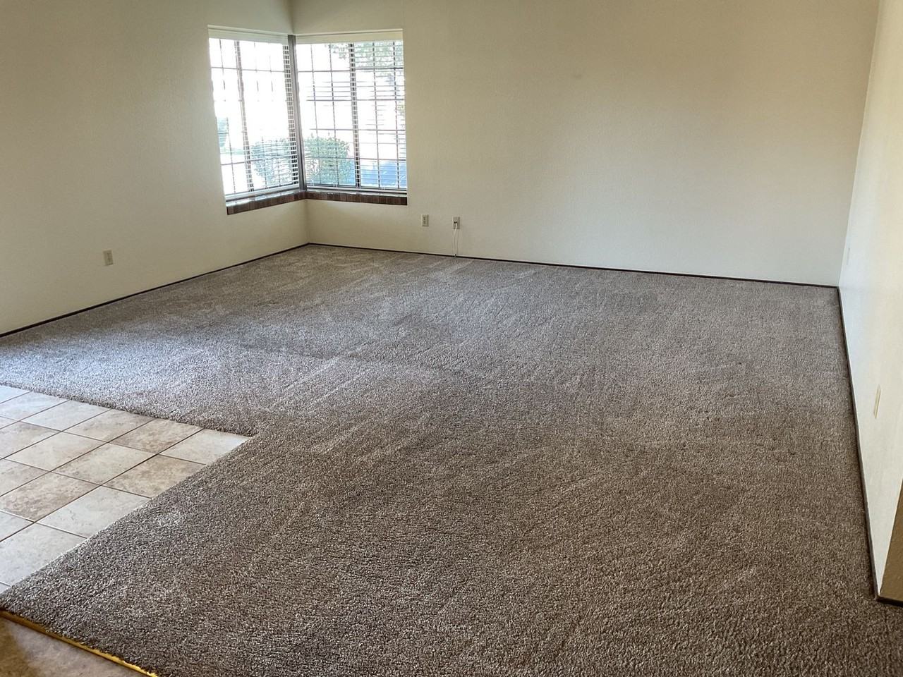 3255 Holly Dr Apt A - Photo 3 of 10