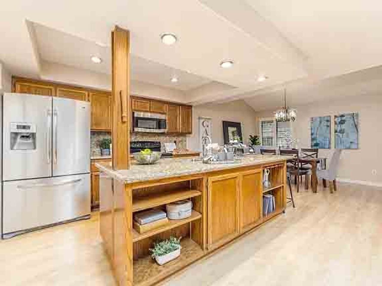 10 Park West Ct - Photo 4 of 26