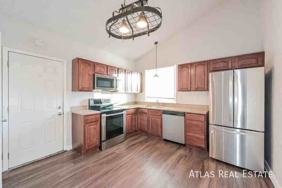 4215 S Gibralter St - Photo 7 of 20