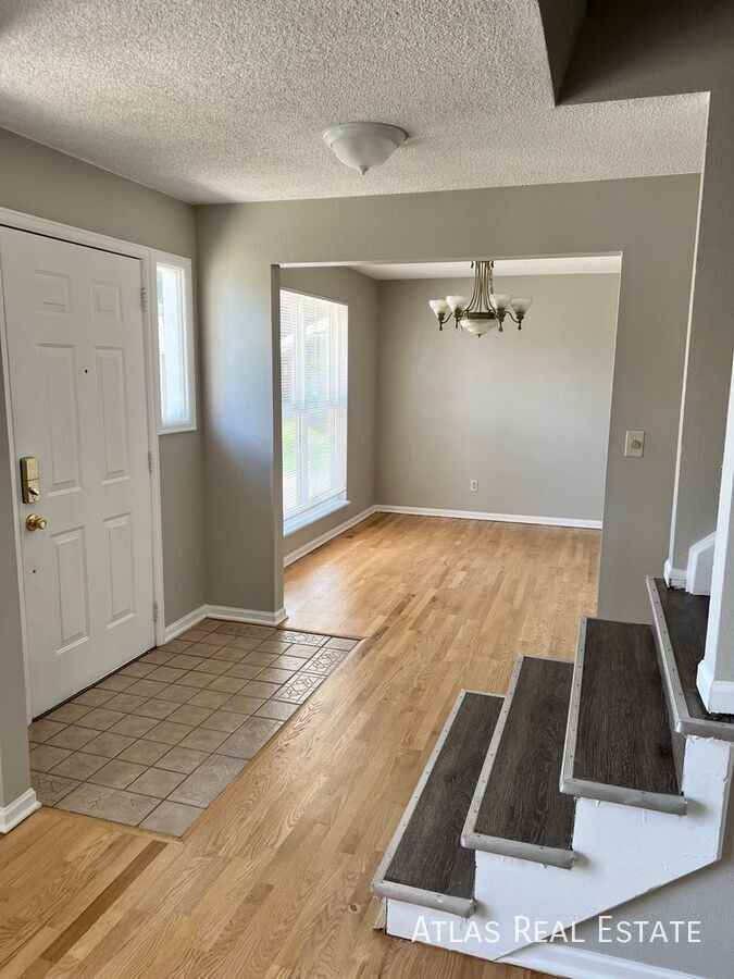 5361 S Truckee Ct - Photo 2 of 20