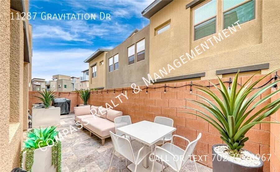 11287 Gravitation Dr - Photo 4 of 33