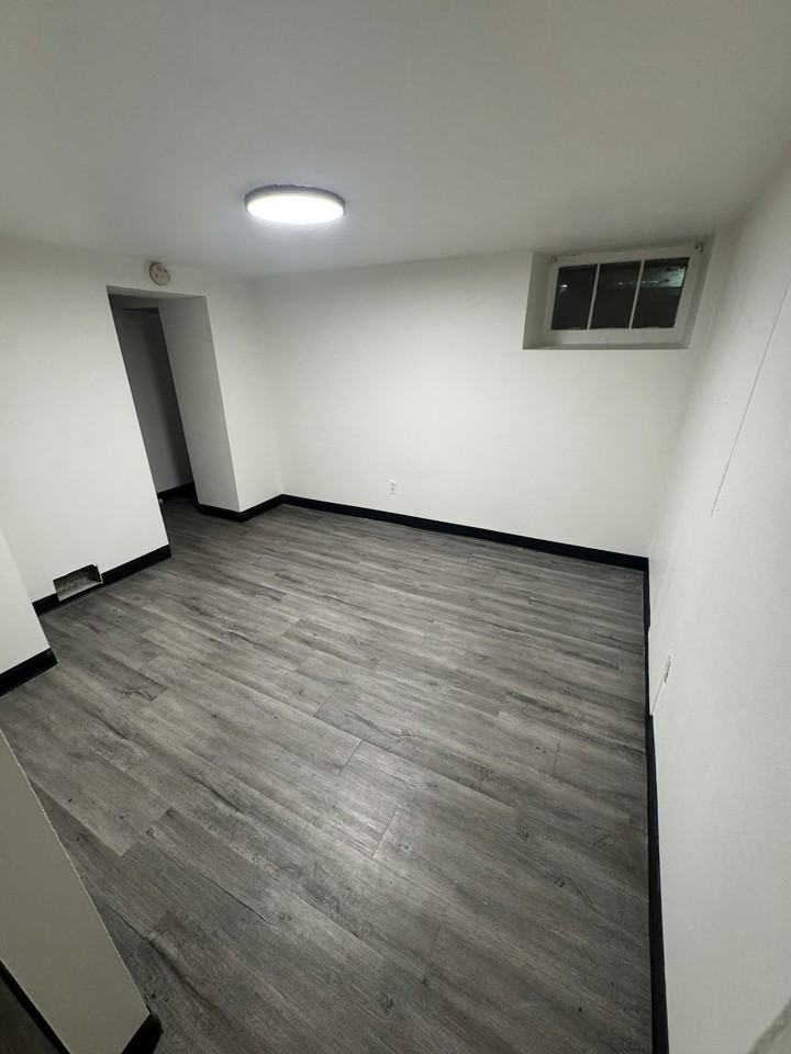 1213 Quincy Street, Unit 1 - Photo 4 of 5