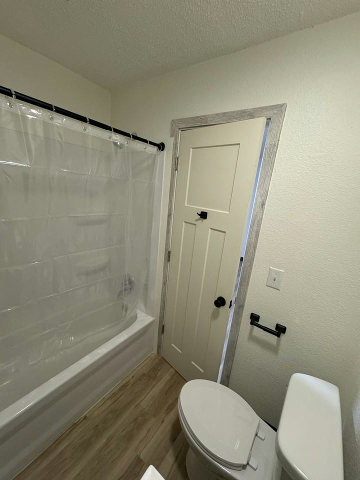 831 Silver Street, Unit 4 - Photo 7 of 14