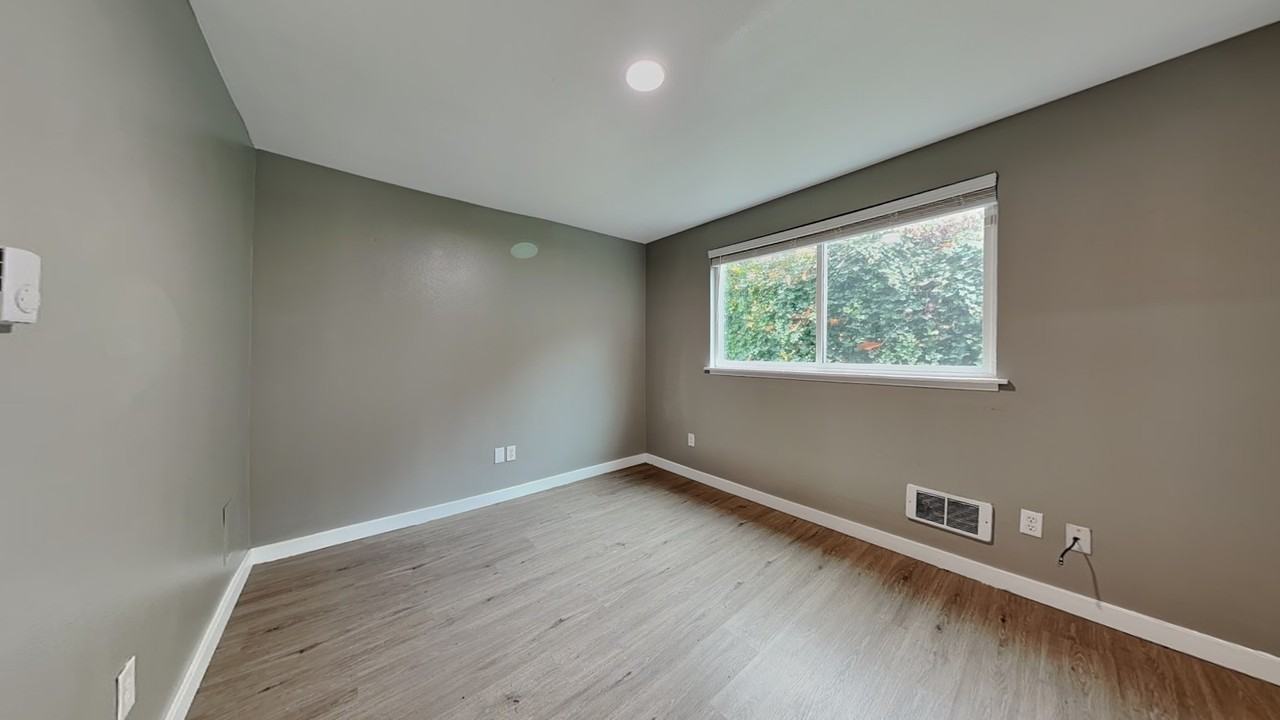 1105 South Woodlawn Street, Unit 2 - Photo 5 of 36