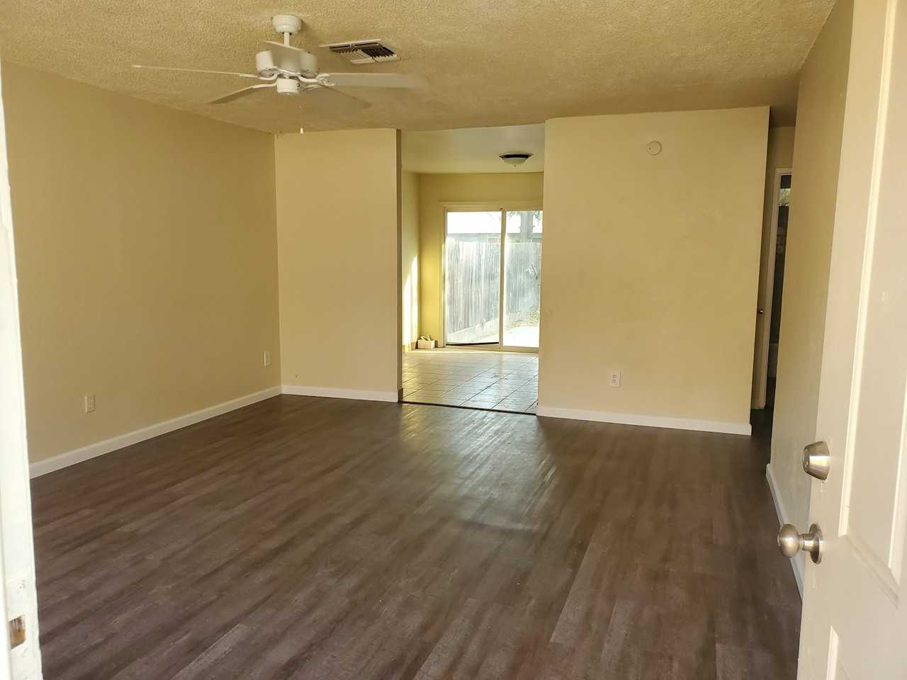 3007 West Walnut Avenue - Photo 2 of 5