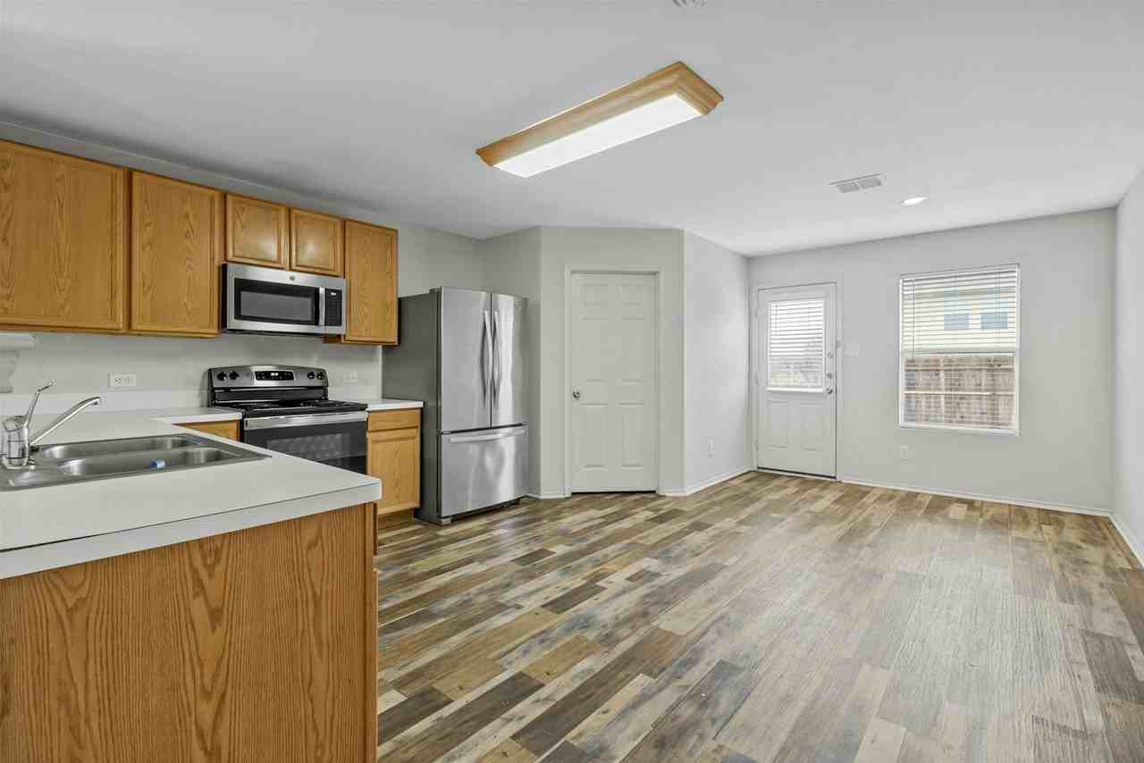 1201 Lambert Drive - Photo 5 of 19