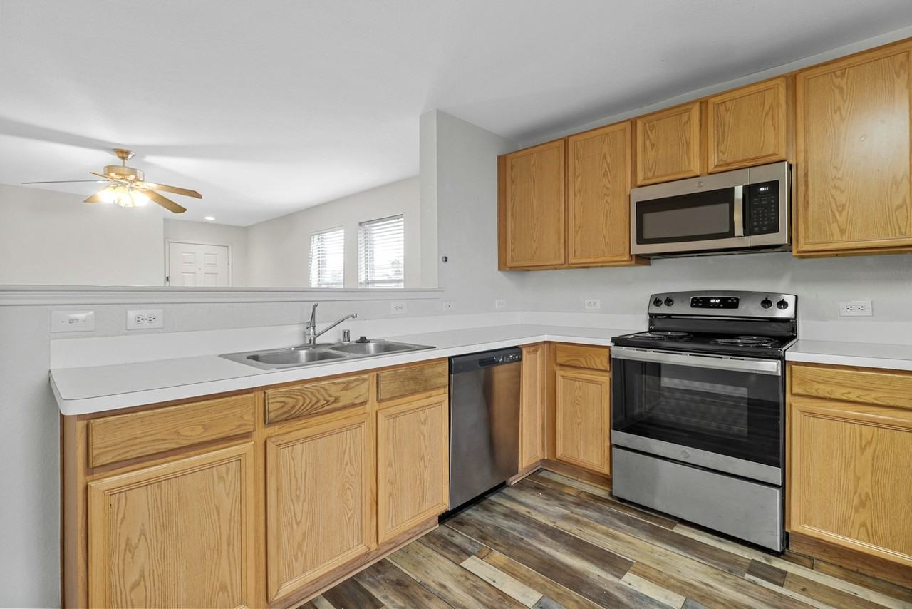 1201 Lambert Drive - Photo 6 of 19