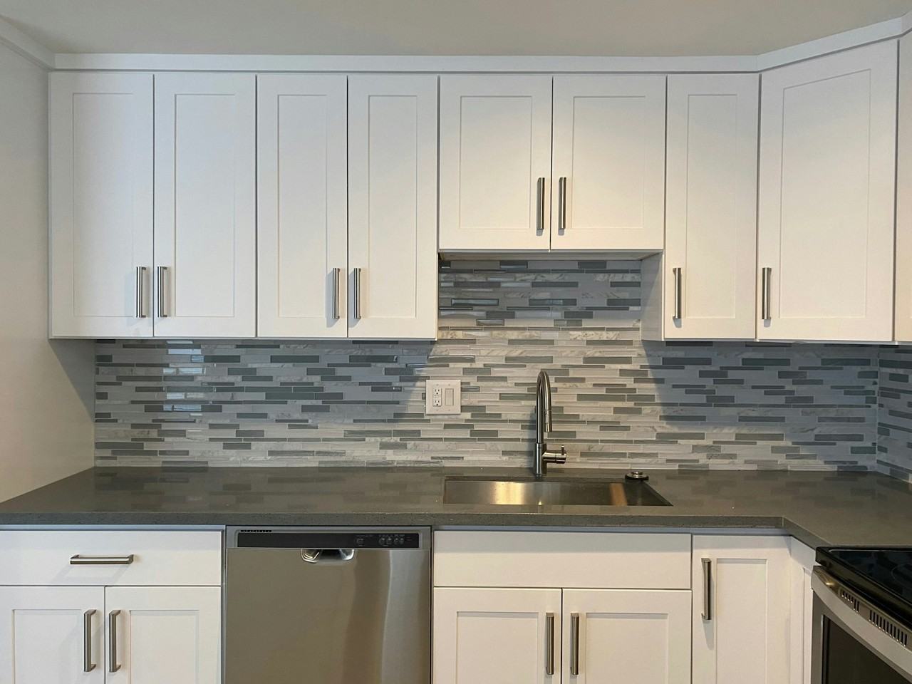 7132 47th Avenue Southwest, Unit 4 - Photo 2 of 11