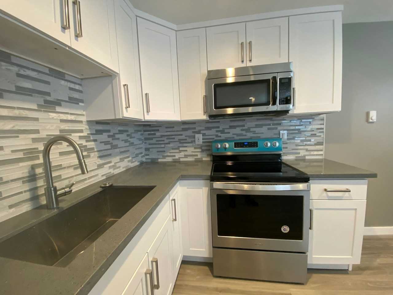 7132 47th Avenue Southwest, Unit 4 - Photo 3 of 11