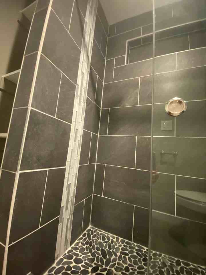 7132 47th Avenue Southwest, Unit 4 - Photo 5 of 11