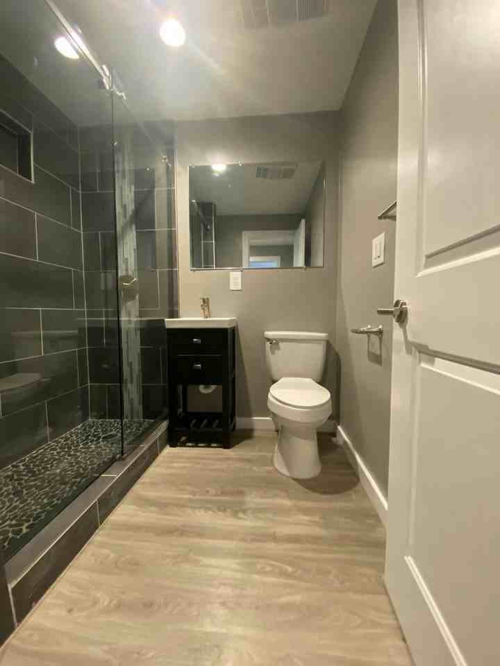 7132 47th Avenue Southwest, Unit 4 - Photo 6 of 11