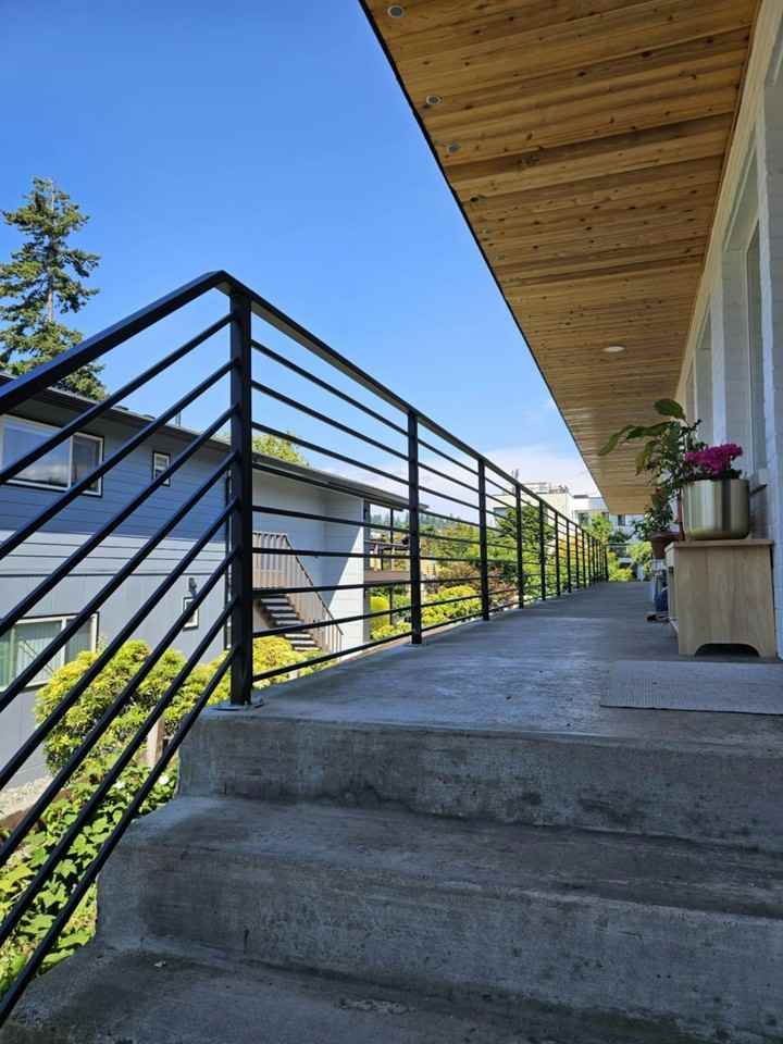 3035 64th Avenue Southwest, Unit 7 - Photo 4 of 22