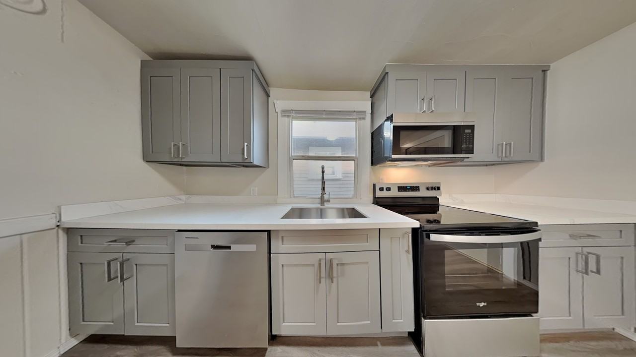 718 South Yakima Avenue, Unit 720 - Photo 3 of 22