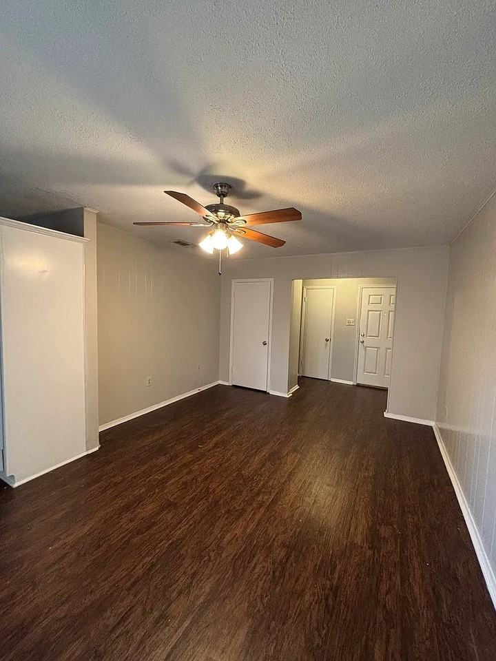 1220 Twin Lakes Drive - Photo 5 of 17