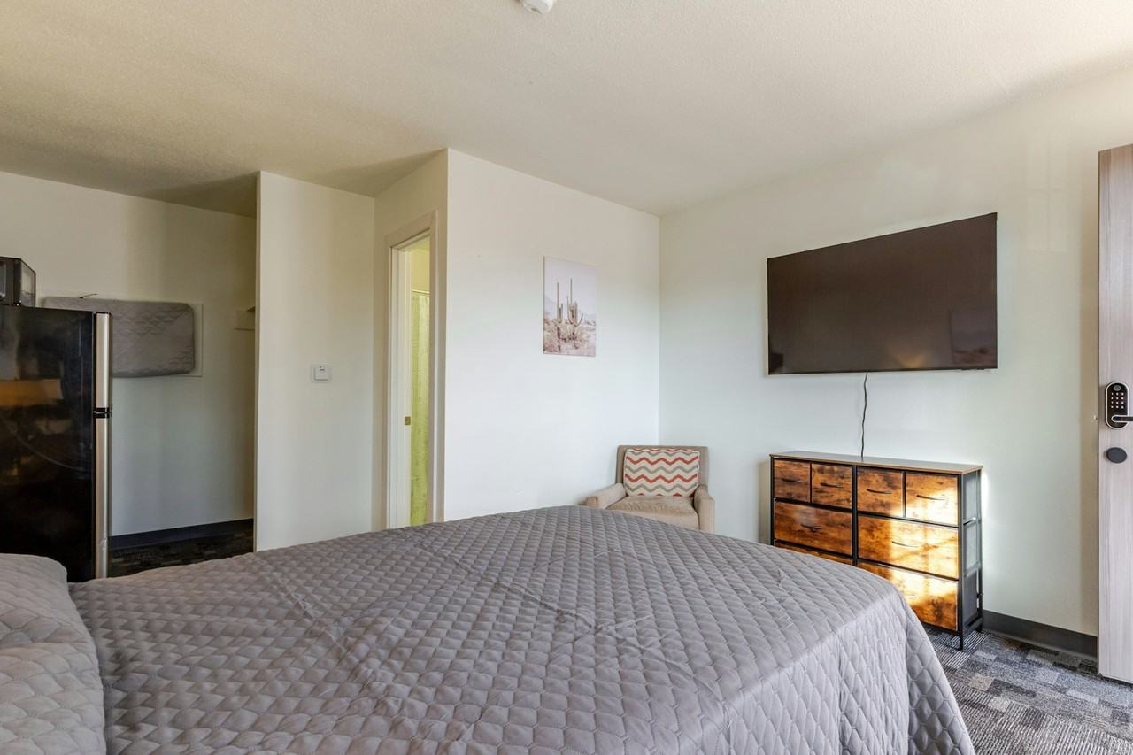 3737 Sturgis Road, Unit Studio - Photo 4 of 7