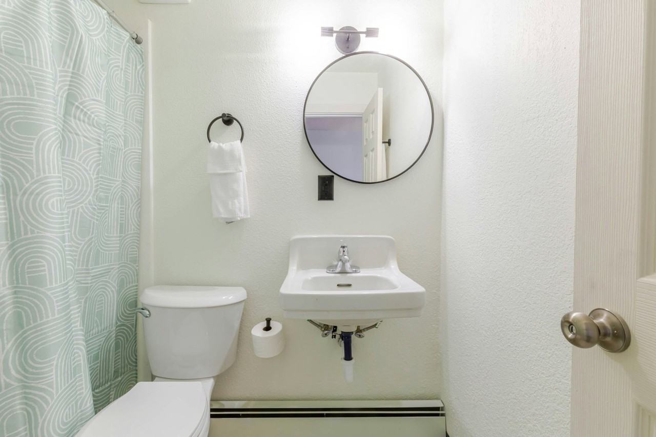 3737 Sturgis Road, Unit Studio - Photo 6 of 7