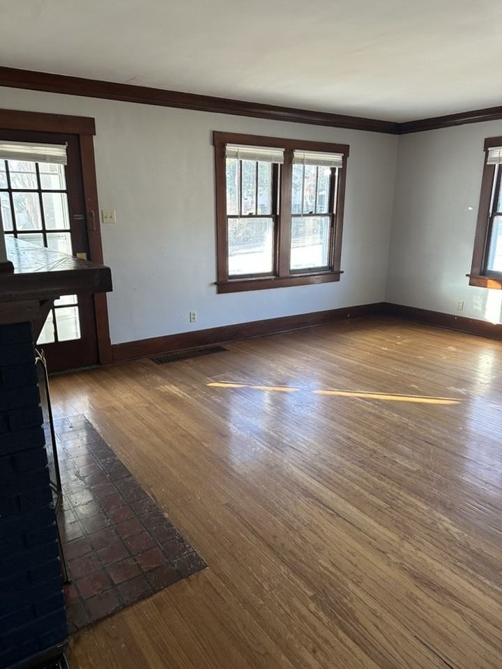 204 South Linden Avenue - Photo 2 of 9