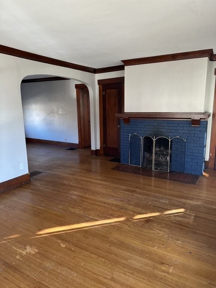 204 South Linden Avenue - Photo 3 of 9