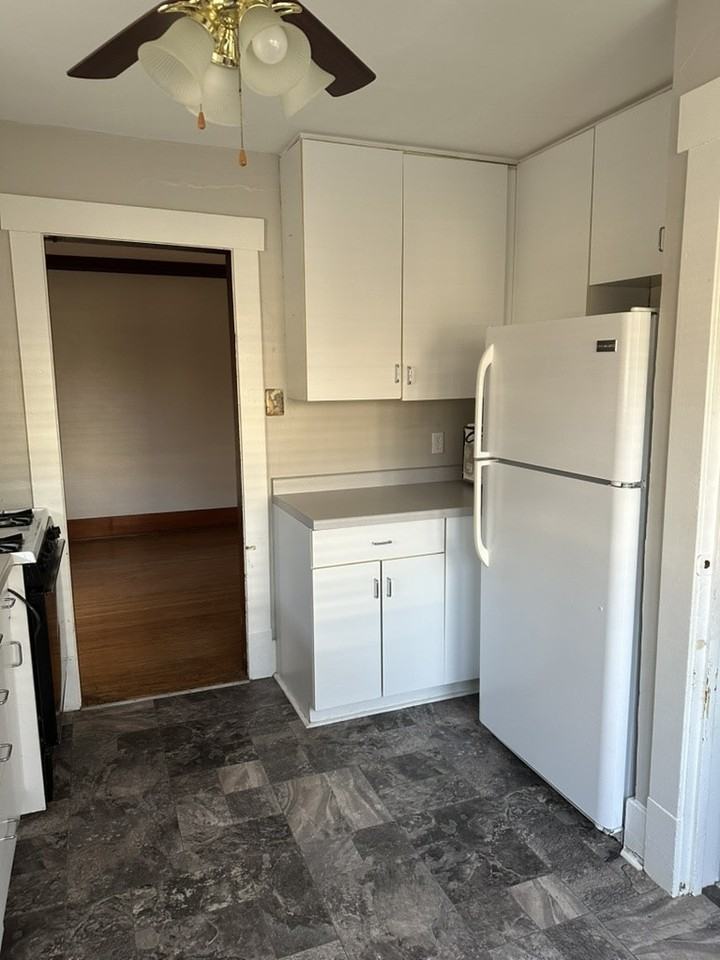 204 South Linden Avenue - Photo 5 of 9