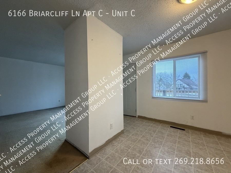 6166 Briarcliff Ln Apt C #C - Photo 5 of 11