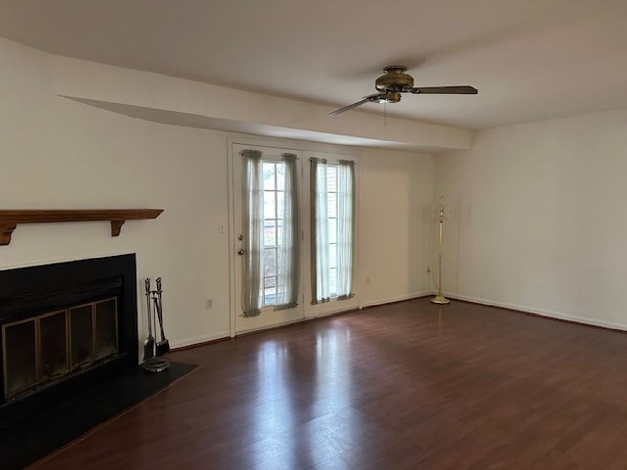 503 Barrington Ct - Photo 4 of 17