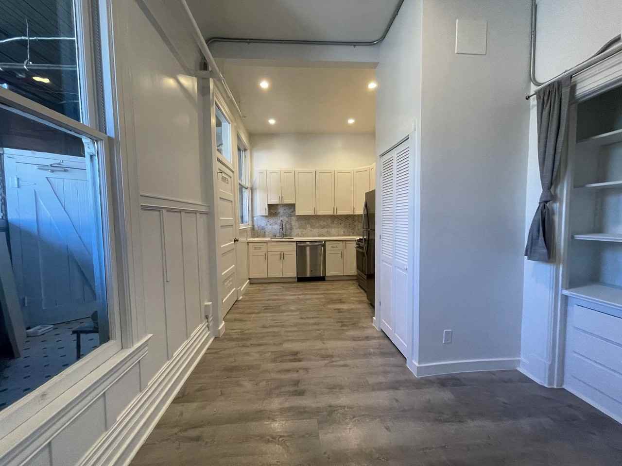 1430 Stockton St - Photo 2 of 30