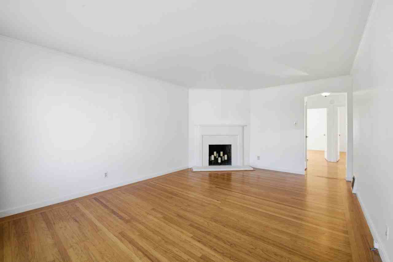 347 Staples Ave - Photo 2 of 36