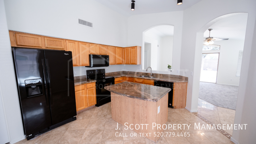 1289 N Balboa Dr - Photo 4 of 21