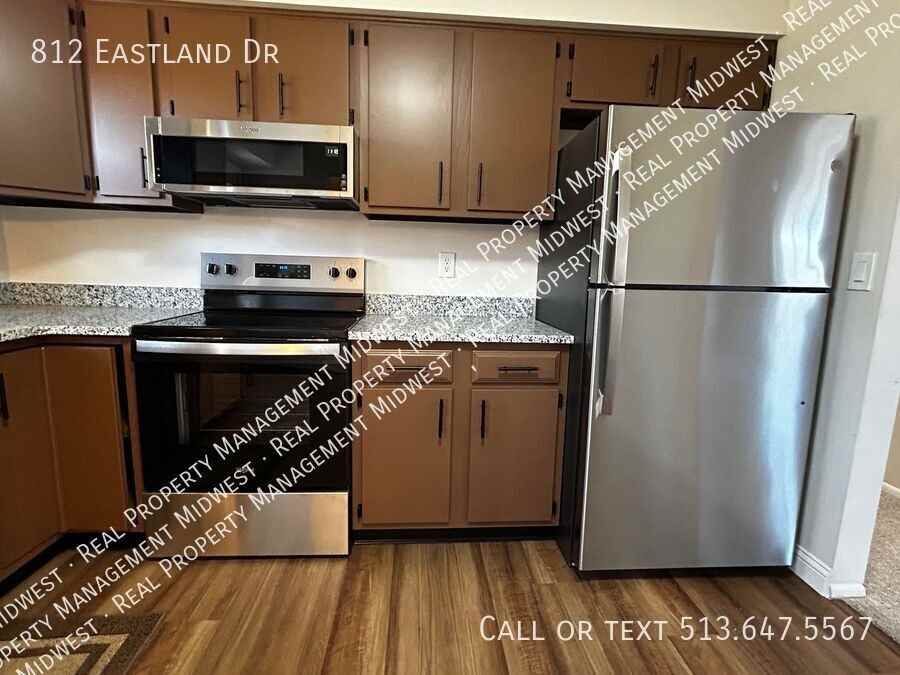 812 Eastland Dr - Photo 5 of 24